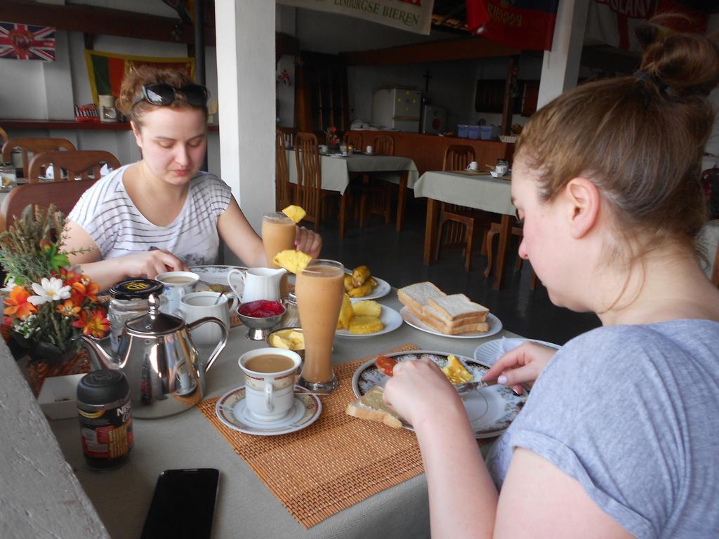 Shanith Guesthouse Negombo Phòng bức ảnh